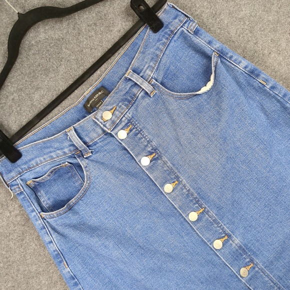 Banana Republic Dresses & Skirts - Banana Republic Regular Fit‎ Denim Button Front Midi Skirt Size 32 14
